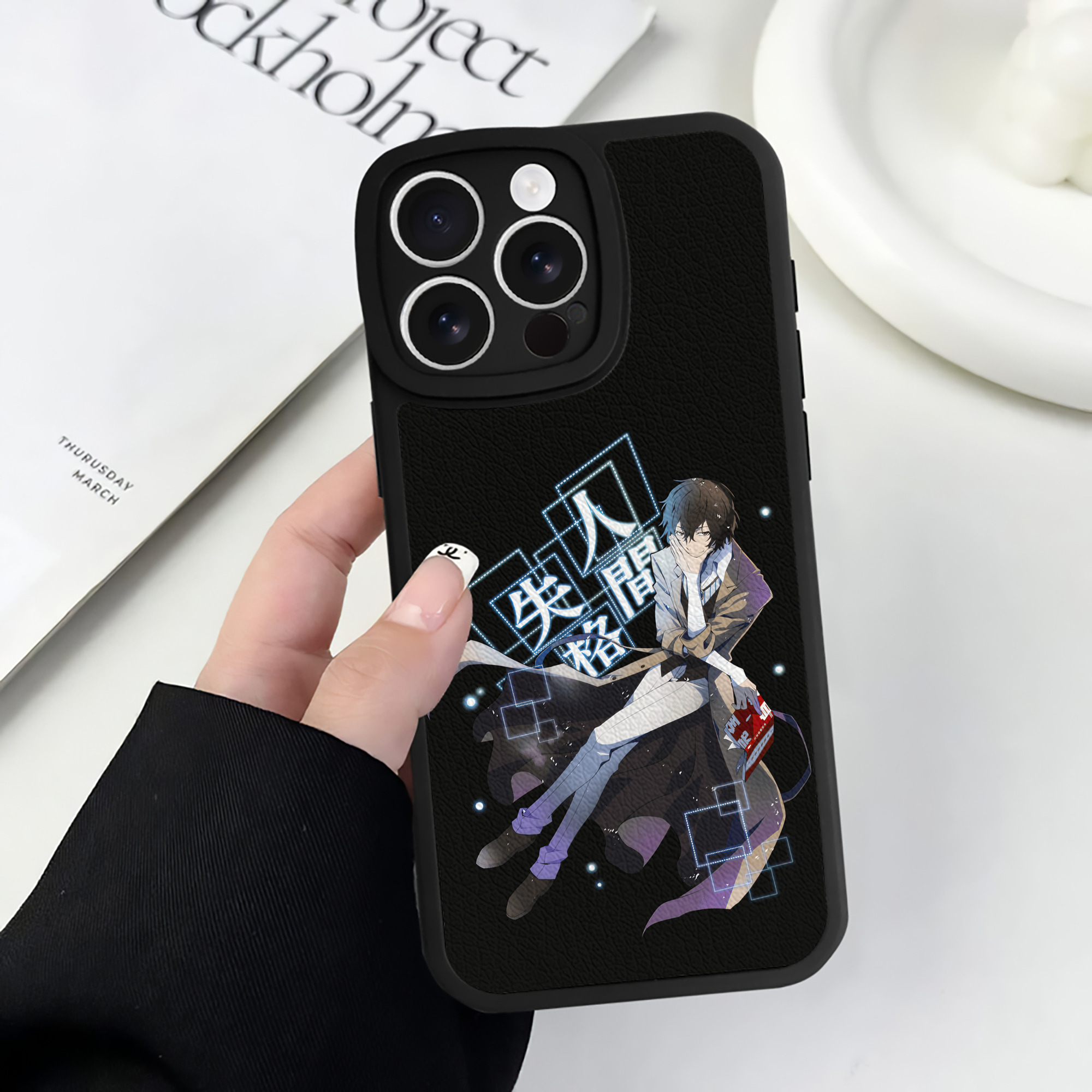 （画像用） 文豪ストレイドッグス Bungo Stray Dogs 【iPhone 16シリーズ対応】シリコンスマホケース（レザー調） 材質：シリコン